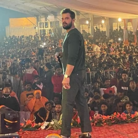 Pawan Singh Stage Show Fees: एक स्टेज शो के लिए लाखों रुपये चार्ज करते हैं सिंगर पवन सिंह