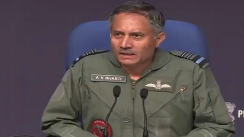 भय बिनु होइ न प्रीति’… भारतीय सेना ने सुनाई चौपाई, पाकिस्तान को दिया सख्त चेतावनी भरा संदेश!